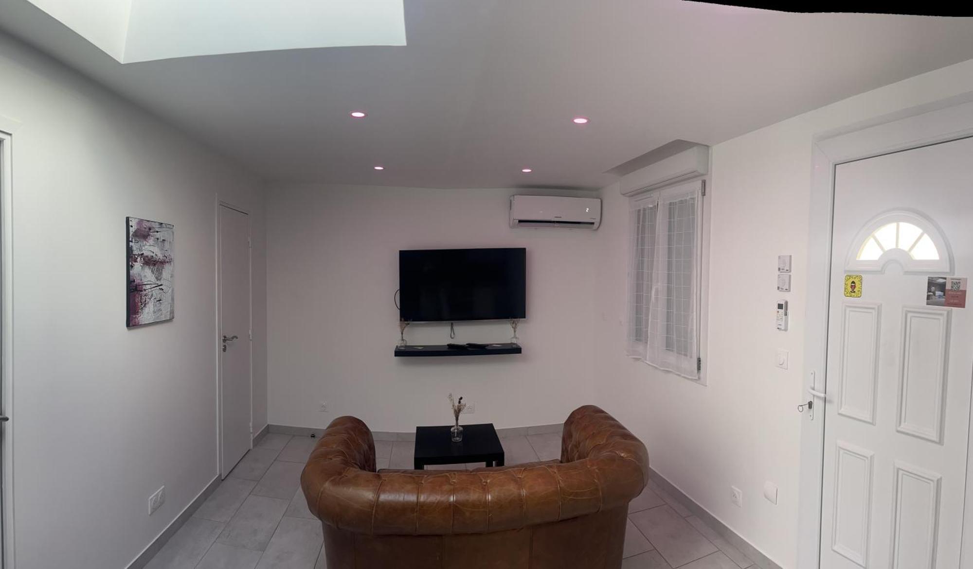 La Dream Night Apartment Pontault-Combault Bagian luar foto
