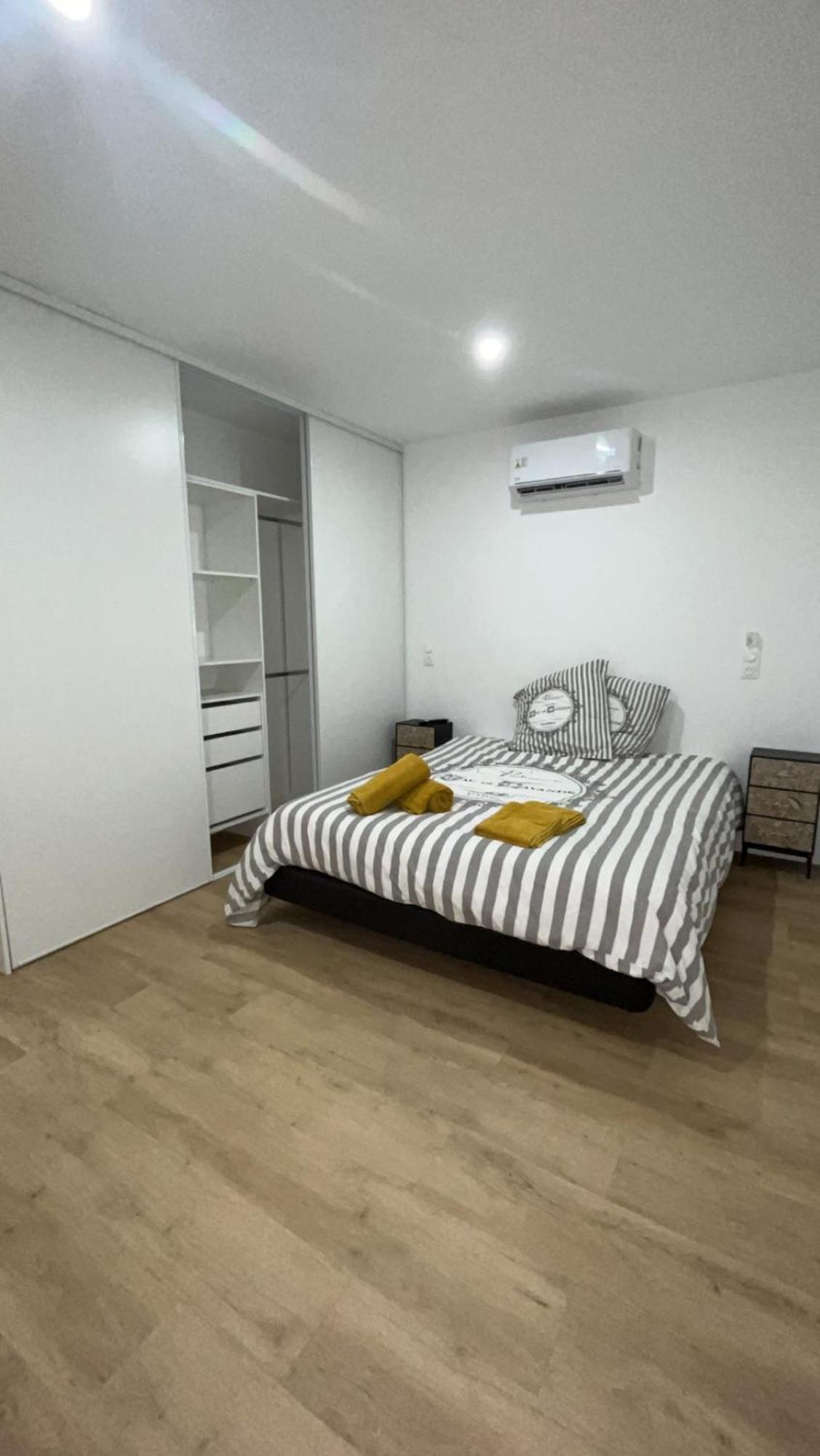 La Dream Night Apartment Pontault-Combault Bagian luar foto